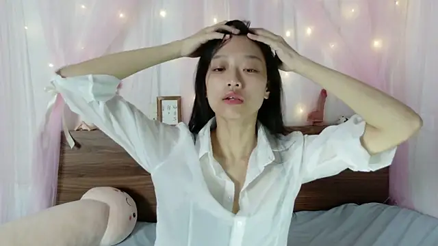 shy pink doll online show from 07-24-26, 03:41