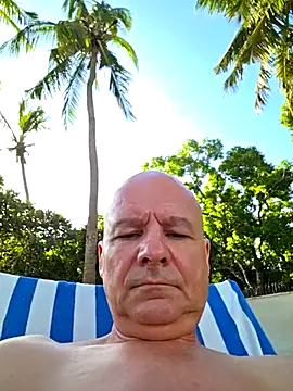 Snapshot of mannohmann5 chatting on 06-12-26, 01:31 mannohmann5 online show from 06-12-26, 01:31