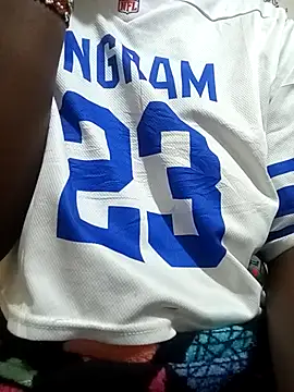 Beverlyswees online show from 04-15-26, 05:02