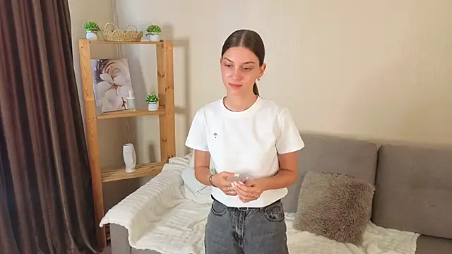 Snapshot of NatashaRieker chatting on 06-19-26, 04:18 NatashaRieker online show from 06-19-26, 04:18