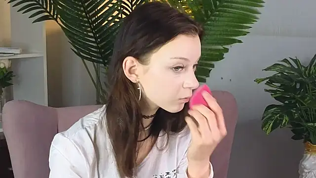 Snapshot of CyndyGranger chatting on 04-15-26, 07:36 CyndyGranger online show from 04-15-26, 07:36