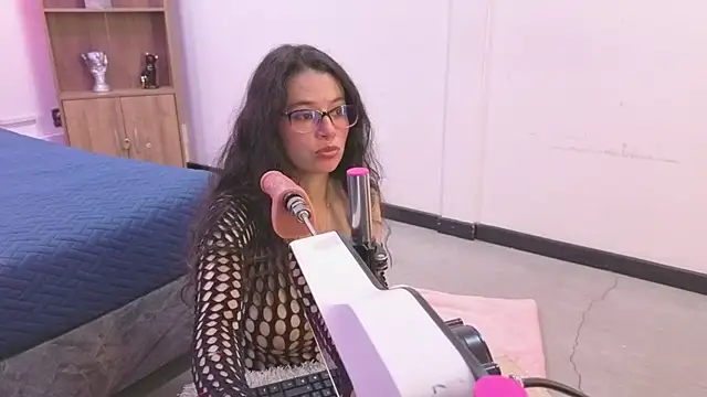 Snapshot of Samantha_bloww1 chatting on 04-22-26, 03:46 Samantha bloww1 online show from 04-22-26, 03:46