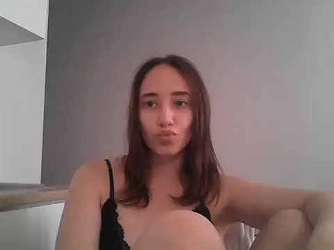 Snapshot of DarkMirel chatting on 06-23-26, 12:47 DarkMirel online show from 06-23-26, 12:47