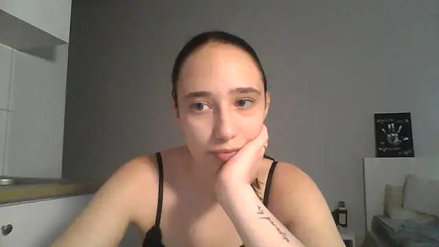 Snapshot of DarkMirel chatting on 07-03-26, 06:14 DarkMirel online show from 07-03-26, 06:14