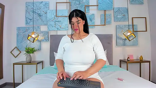alexia summer online show from 05-07-26, 01:14