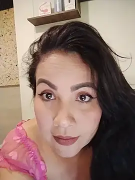 Snapshot of jade_rossie chatting on 05-20-26, 03:58 jade rossie online show from 05-20-26, 03:58