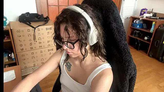Snapshot of PillowPeachX chatting on 06-03-26, 06:36 PillowPeachX online show from 06-03-26, 06:36