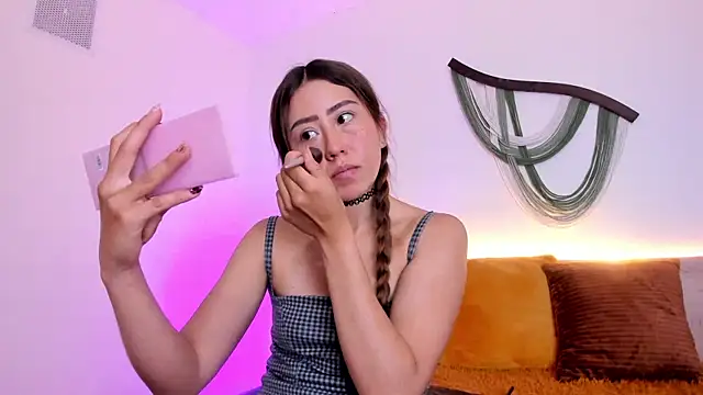 Snapshot of Molly_Sweet__ chatting on 07-08-26, 04:07 Molly Sweet online show from 07-08-26, 04:07