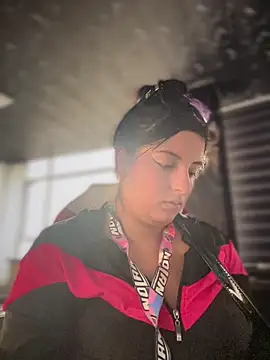 Snapshot of Paris__LS chatting on 04-14-26, 01:27 Paris LS online show from 04-14-26, 01:27