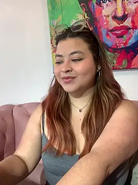 Snapshot of ZoeBennett_Pink chatting on 04-15-26, 05:39 ZoeBennett Pink online show from 04-15-26, 05:39