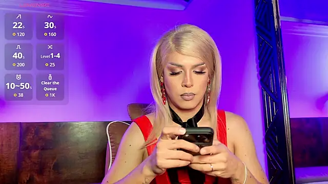 Snapshot of emma_dragon chatting on 04-29-26, 11:00 emma dragon online show from 04-29-26, 11:00