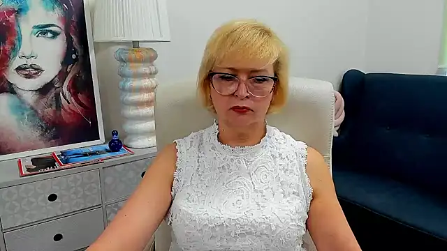 Snapshot of luna_xfantasy chatting on 06-18-26, 06:34 luna xfantasy online show from 06-18-26, 06:34