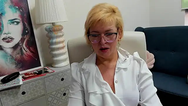 luna xfantasy online show from 04-23-26, 06:42