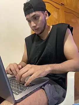 Letoll online show from 04-18-26, 05:32