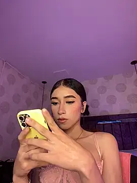 Alahia pink  online show from 04-15-26, 04:18