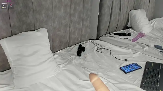 Snapshot of kiara78sweet chatting on 06-10-26, 12:28 kiara78sweet online show from 06-10-26, 12:28