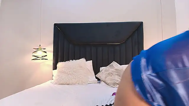 NaiaVelvet online show from 04-16-26, 11:33