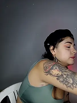 Snapshot of AteneaRockstar04 chatting on 04-14-26, 07:41 AteneaRockstar04 online show from 04-14-26, 07:41