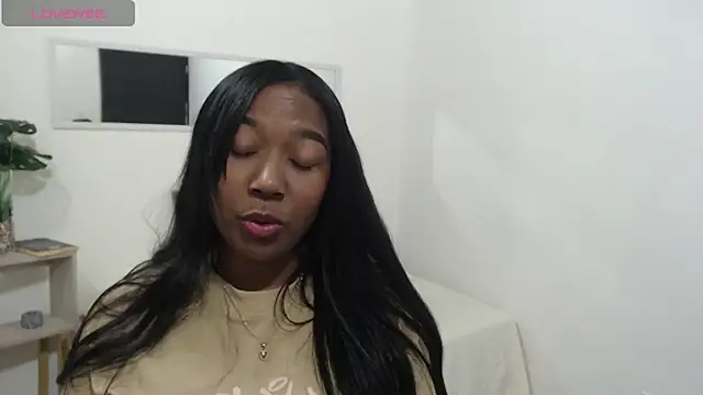 Snapshot of Chell_Ivy chatting on 04-15-26, 03:38 Chell Ivy online show from 04-15-26, 03:38