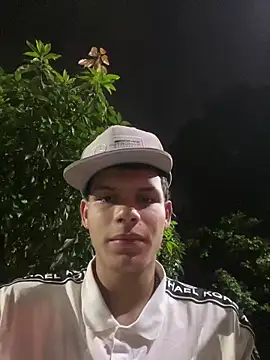 Snapshot of sam_smith20 chatting on 04-14-26, 03:22 sam smith20 online show from 04-14-26, 03:22