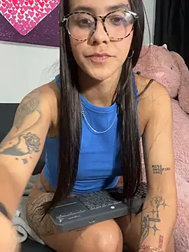 Snapshot of Ashley_varez11 chatting on 07-05-26, 04:30 Ashley varez11 online show from 07-05-26, 04:30