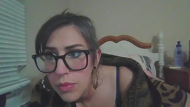 Snapshot of VenusOfEden chatting on 04-17-26, 03:09 VenusOfEden online show from 04-17-26, 03:09