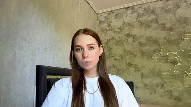 FlufyRabbit online show from 04-15-26, 06:19