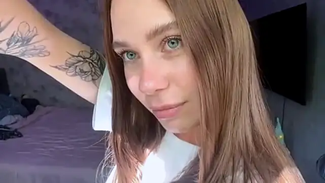 FlufyRabbit online show from 04-14-26, 09:58