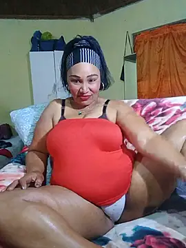 Snapshot of Divine_doll chatting on 07-18-26, 09:12 Divine doll online show from 07-18-26, 09:12
