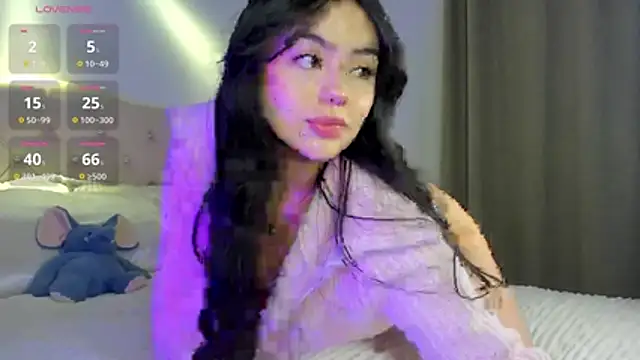 Snapshot of holly444_ chatting on 06-04-26, 04:50 holly444 online show from 06-04-26, 04:50
