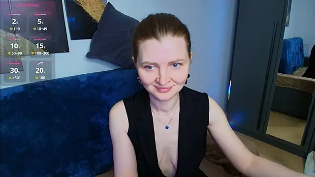 Snapshot of Liza__Evans chatting on 06-02-26, 02:22 Liza Evans online show from 06-02-26, 02:22