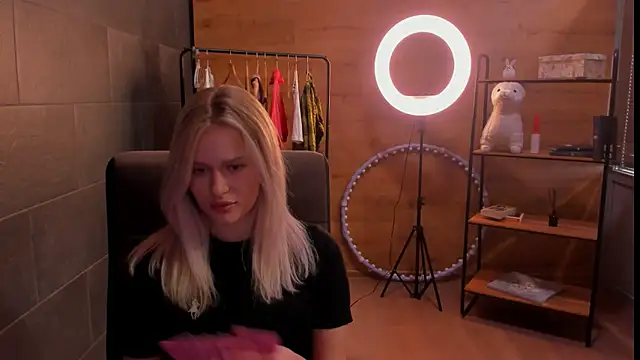 JeannDiaz online show from 04-22-26, 10:33