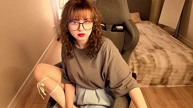 Snapshot of Helen_Carson chatting on 05-03-26, 01:00 Helen Carson online show from 05-03-26, 01:00