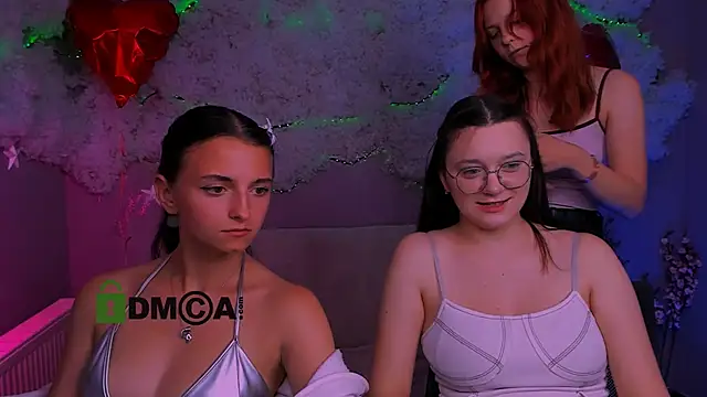 Snapshot of nymira chatting on 07-28-26, 03:21 nymira online show from 07-28-26, 03:21