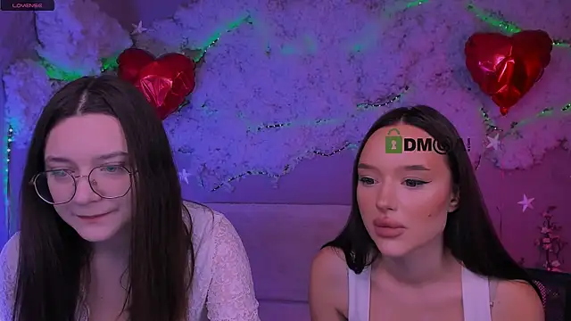 Snapshot of nymira chatting on 07-11-26, 09:20 nymira online show from 07-11-26, 09:20