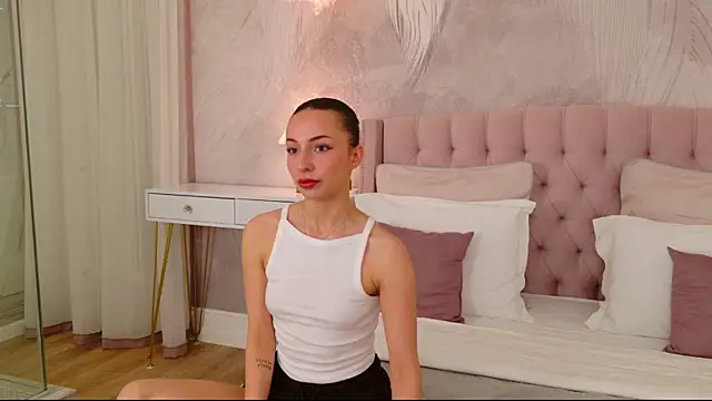 Snapshot of NicoleHarris chatting on 05-26-26, 03:04 NicoleHarris online show from 05-26-26, 03:04