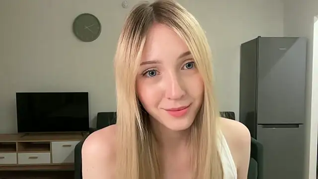 Snapshot of Kattie_Petite chatting on 05-26-26, 04:49 Kattie Petite online show from 05-26-26, 04:49