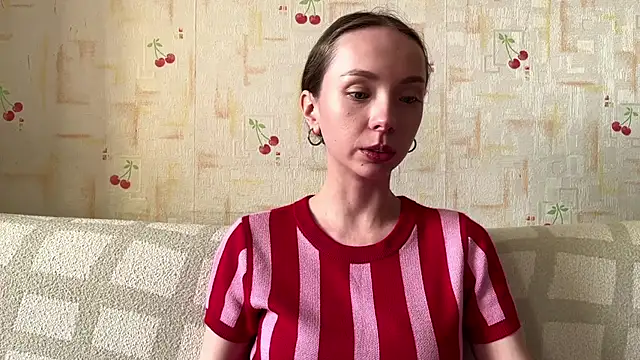 AdriannaBill online show from 05-17-26, 04:07
