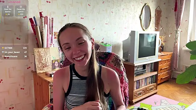 Snapshot of AdriannaBill chatting on 06-21-26, 02:56 AdriannaBill online show from 06-21-26, 02:56