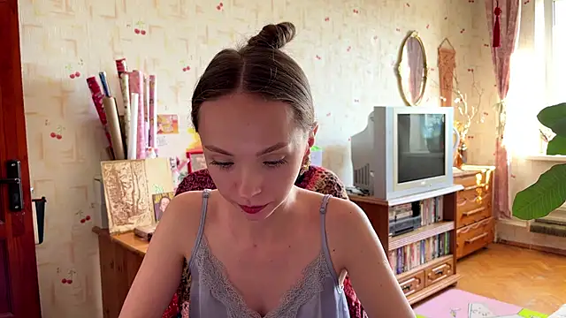 Snapshot of AdriannaBill chatting on 06-18-26, 03:06 AdriannaBill online show from 06-18-26, 03:06