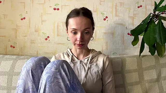AdriannaBill online show from 04-29-26, 04:33