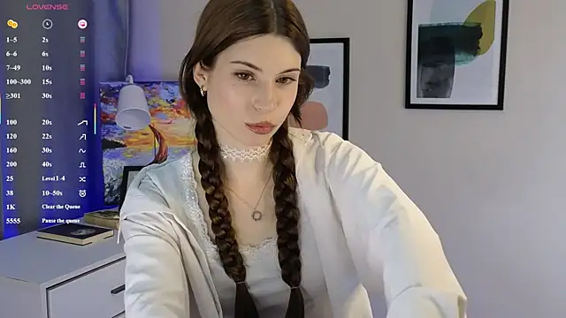 Umia Bordered online show from 05-14-26, 04:15