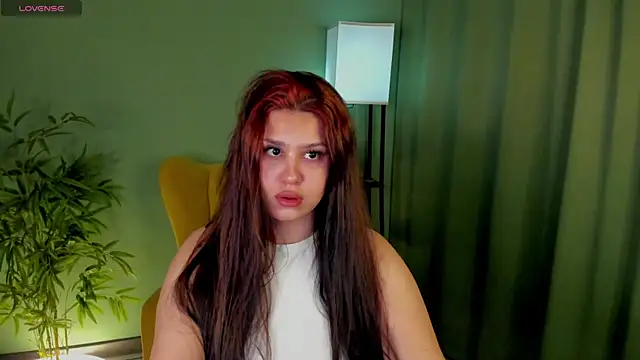 Snapshot of nicolewoss chatting on 04-19-26, 04:13 nicolewoss online show from 04-19-26, 04:13