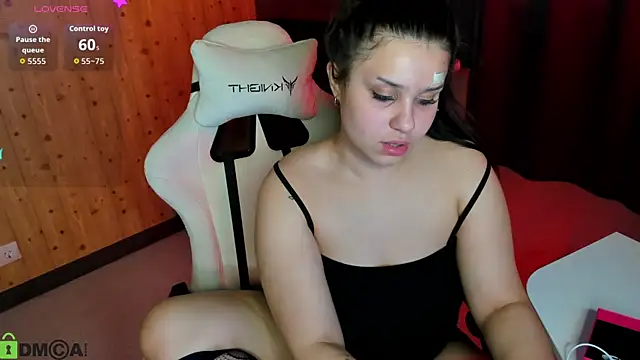 Snapshot of nicolewoss chatting on 06-08-26, 11:11 nicolewoss online show from 06-08-26, 11:11