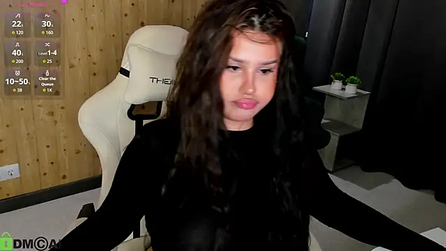 Snapshot of nicolewoss chatting on 06-14-26, 03:30 nicolewoss online show from 06-14-26, 03:30