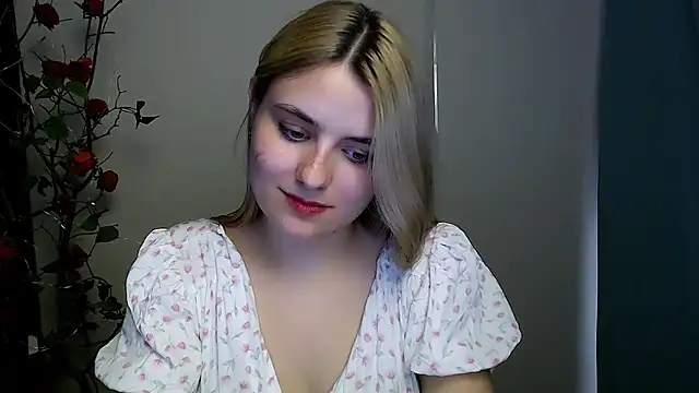 Snapshot of _shy_sabrina__ chatting on 04-17-26, 08:55 shy sabrina online show from 04-17-26, 08:55