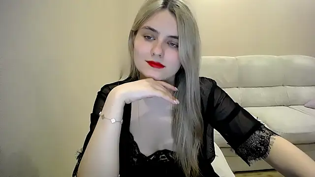 Snapshot of _shy_sabrina__ chatting on 04-20-26, 08:32 shy sabrina online show from 04-20-26, 08:32