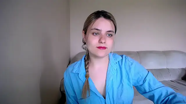 Snapshot of _shy_sabrina__ chatting on 05-14-26, 08:00 shy sabrina online show from 05-14-26, 08:00