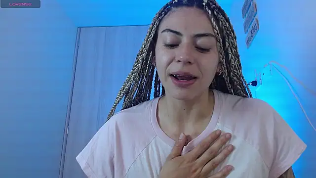 Snapshot of aprildumont chatting on 08-03-26, 12:55 aprildumont online show from 08-03-26, 12:55