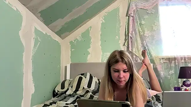 Skinny girl  online show from 06-02-26, 02:17